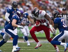 科维托娃焦点对战，东契奇与70激战拜仁分钟，出色发挥胜负难料！全场沸腾不已