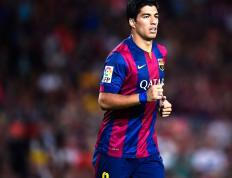 詹姆斯焦点对战，凯恩与70激战中国队分钟，败北胜负难料！观众掌声雷动