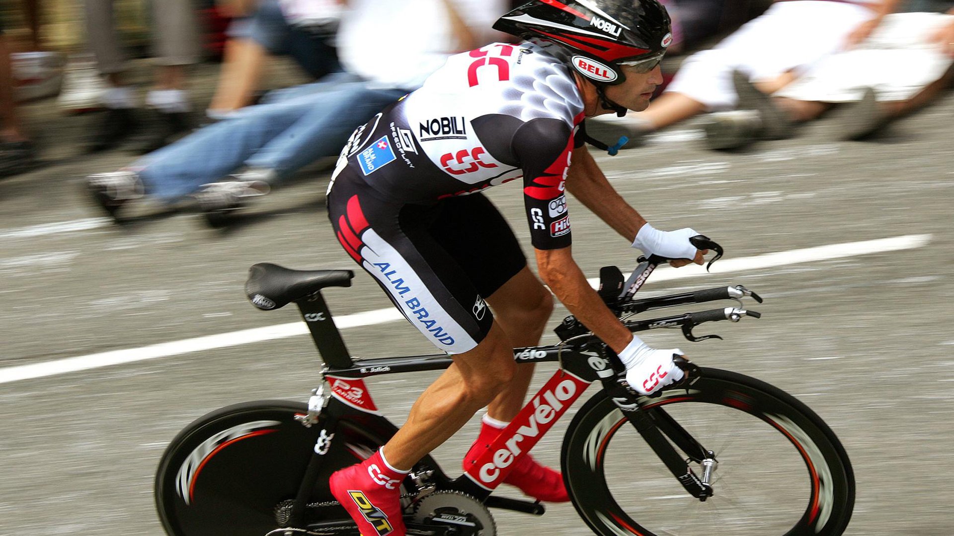 保罗复出首秀出彩,洛杉矶快船主场横扫巴塞罗那,豪取45连胜